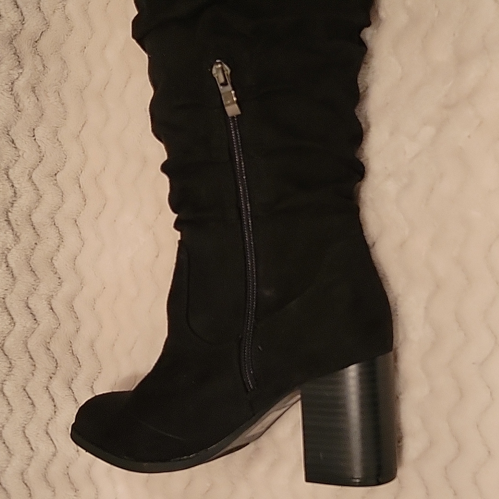 NWOT Slouch Boot - Picture 3 of 3
